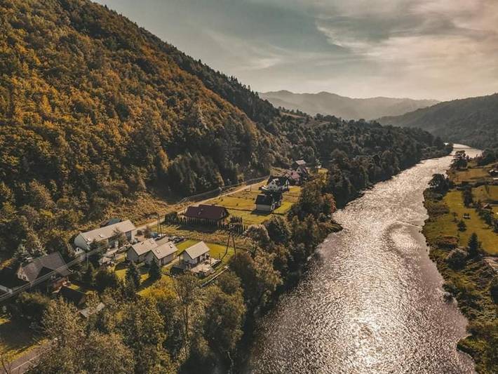 Domek letniskowy dla 6 osób, z jacuzzi i taras oraz ogród i sauna w Beskidy