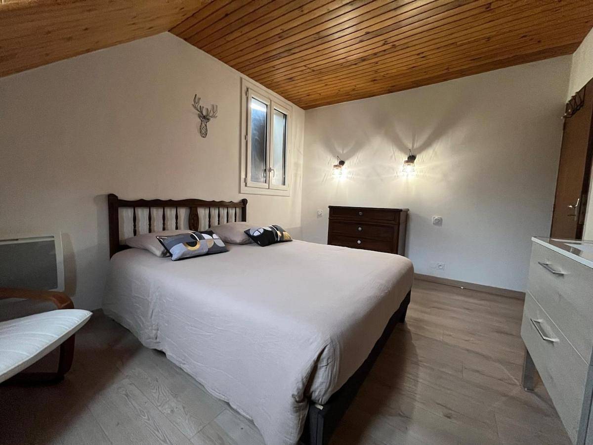 Appartement entier, Appartement 4 chambres, séjour, cuisine in Castillon-de-Larboust, Pyrénées