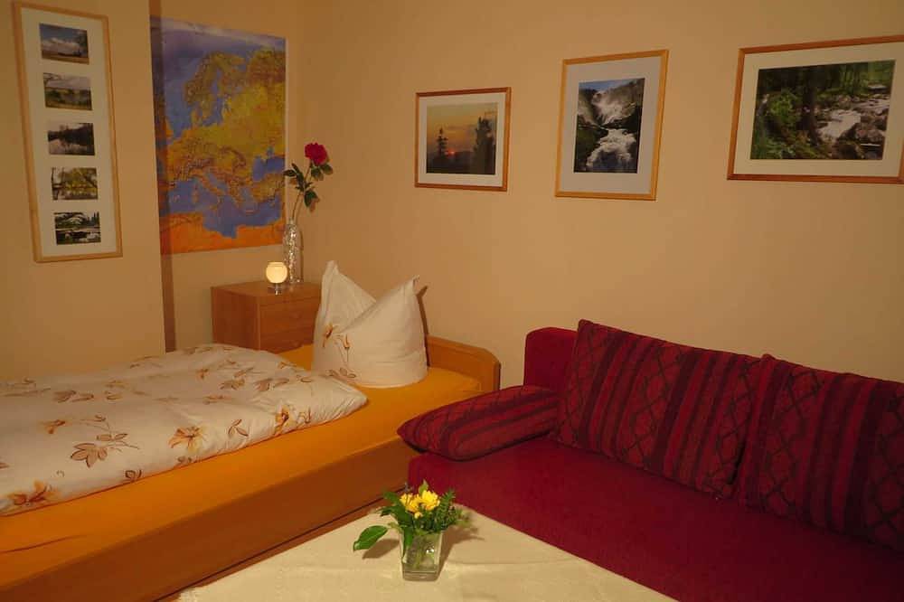 Ganze Wohnung, Ferienwohnung 1 - Ferienwohnungen Seewald in Teterow, Mecklenburgische Seenplatte