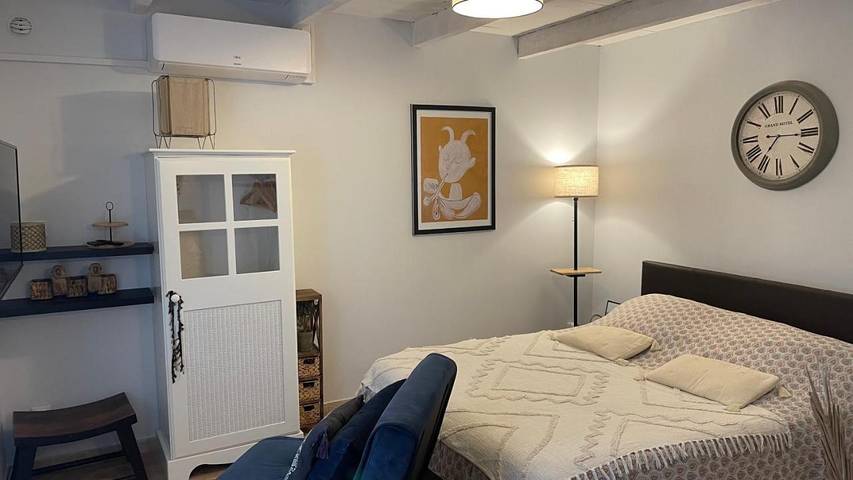Maison d’hôte pour 2 personnes, avec vue et piscine, animaux acceptés à Nîmes