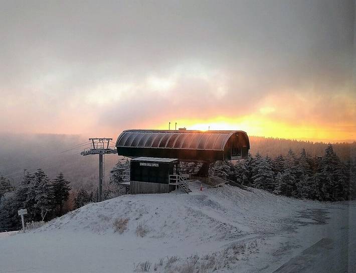 Vacation rental for 4 people, with hot tub in Snowshoe