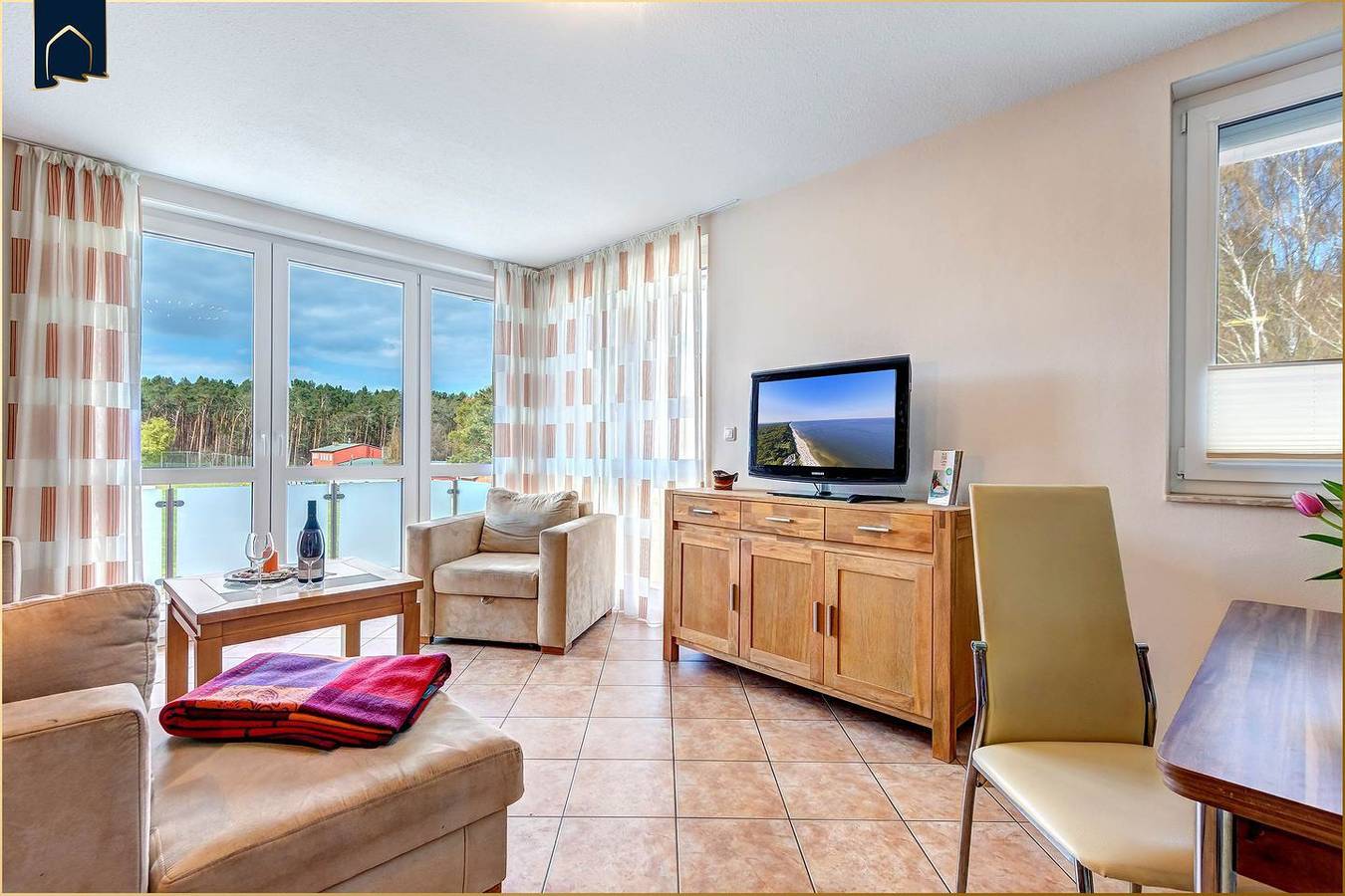Apartamento entero, Moderne Ferienwohnung mit Balkon – nur 800 m zum Strand in Ückeritz, Bernsteinbäder