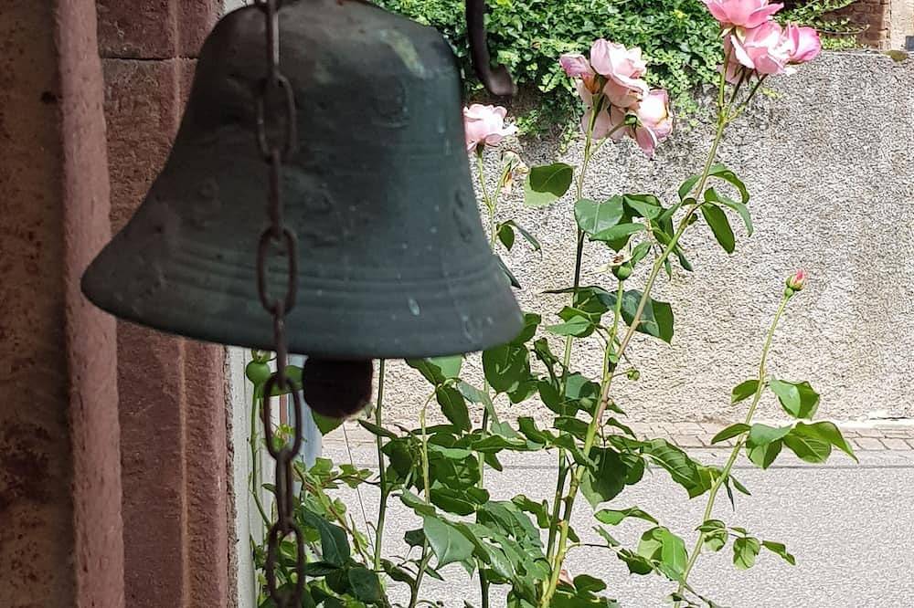 Appartement entier, Dépendance indépendante d'une maison. in Cosswiller, Nord de l'Alsace