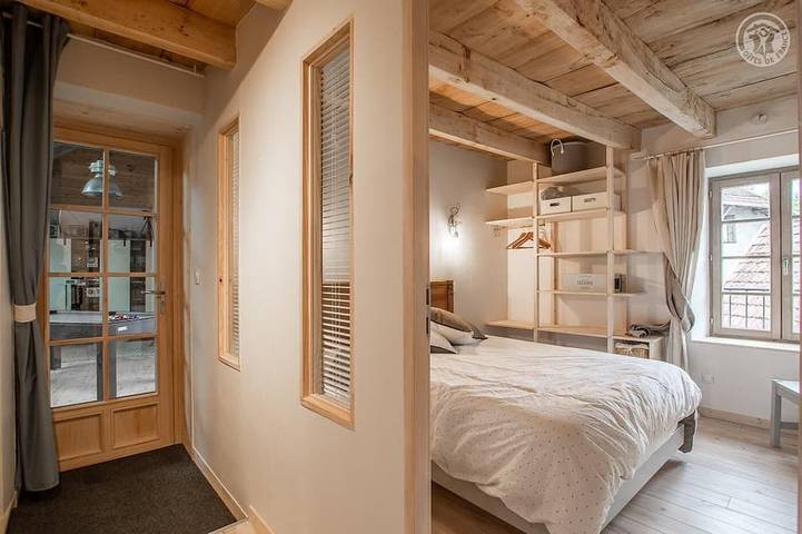 Location de vacances pour 6 personnes, avec jardin et piscine à Yenne - 3