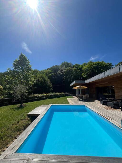 Location de vacances pour 8 personnes, avec terrasse ainsi que piscine et vue à Saint-Martin-du-Vieux-Bellême - 4