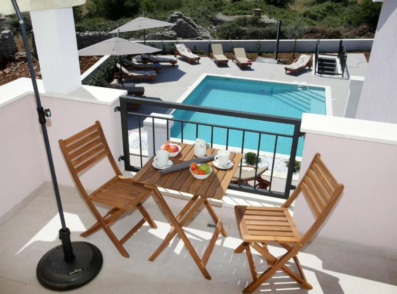 Villa für 10 Personen mit Balkon in Grohote, Solta