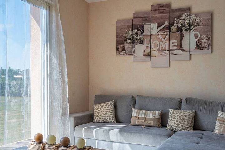 Maison 'Les Lièvres': Oasis de détente climatisée avec Piscine & Jacuzzi in Panazol, Région de Limoges