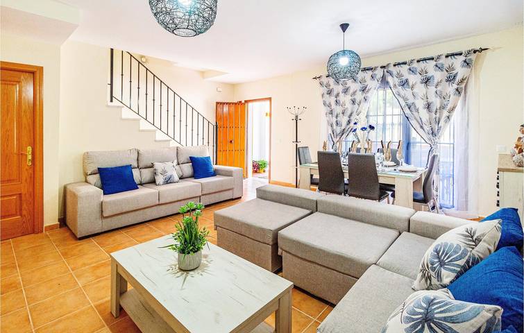 Geräumige Wohnung mit Terrasse, Pool und Internet in Benaoján, Serranía de Ronda