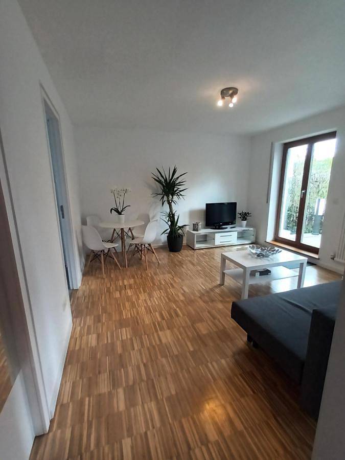 Appartement entier, One-Bedroom Apartment in Gauting, Arrondissement de Starnberg
