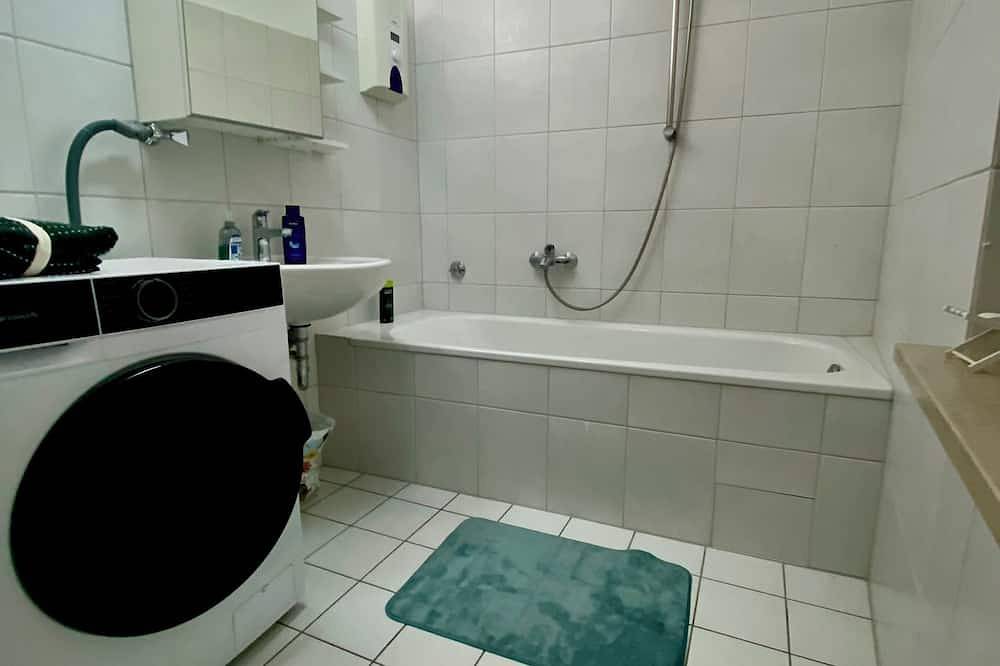 Ganze Wohnung, 2-Zimmer auf 70qm und 2 Etagen im Zentrum von Coburg mit Balkon in Coburg, Oberes Maintal - Coburger Land