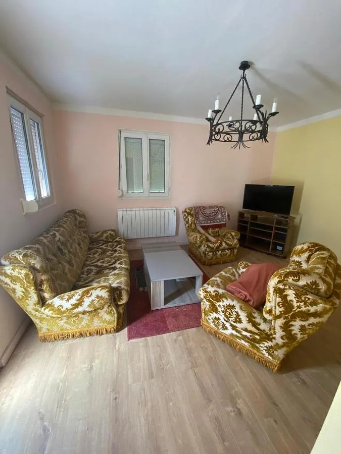 Appartement entier, One-Bedroom Apartment in Marlenheim, Nord de l'Alsace