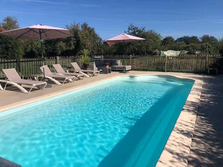 Gîte pour 6 personnes, avec Piscine à Ougny