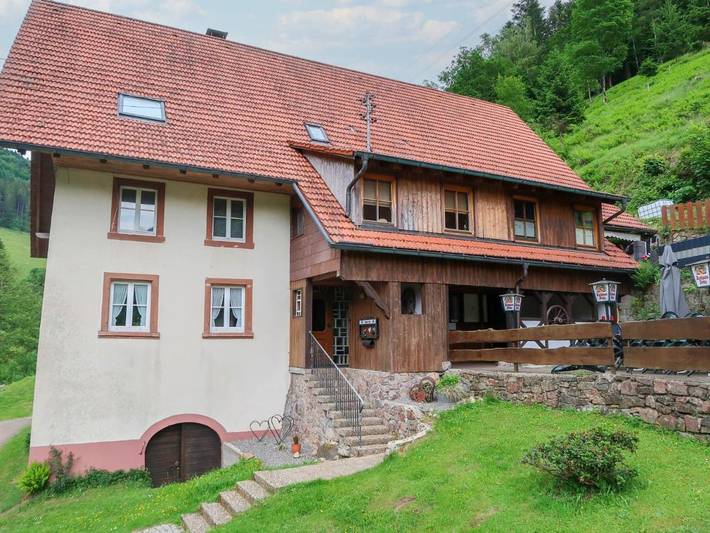 Ferienhaus für 18 Personen, mit Terrasse, mit Haustier in Simonswald