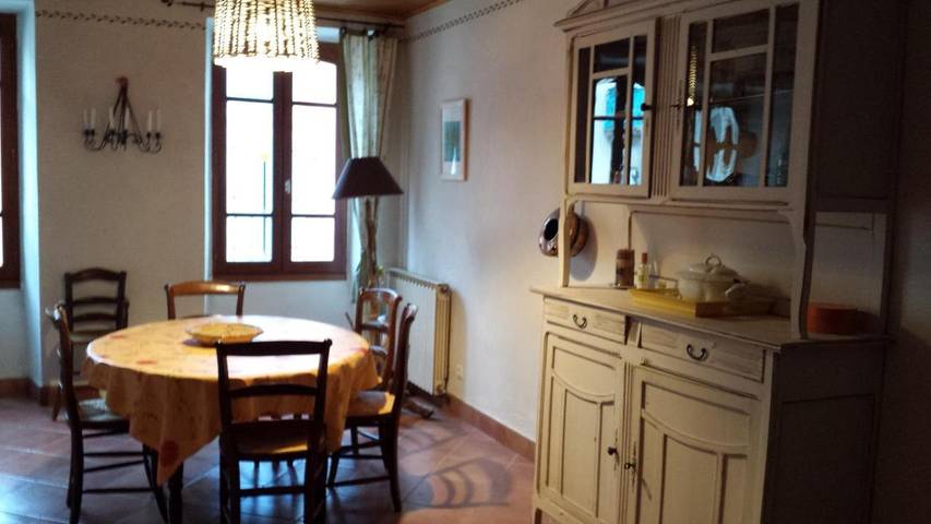 Gîte pour 4 personnes, avec jardin et vue, adapté aux familles à Saint-Jean-du-Bruel - 4