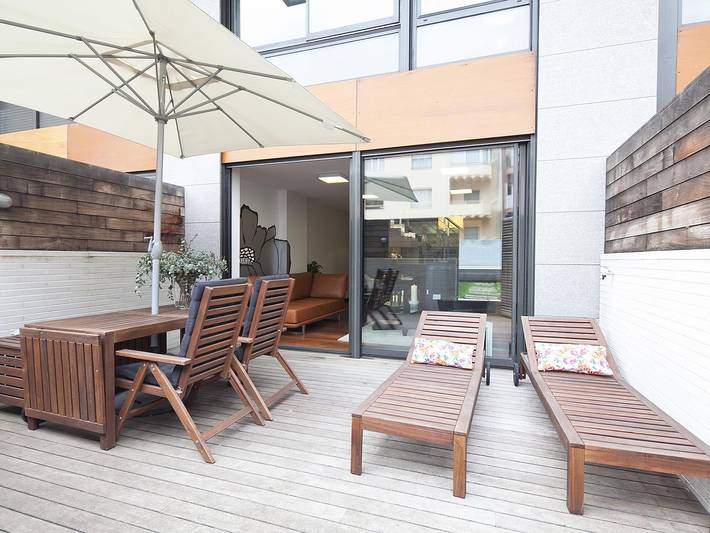 Ferienwohnung für 8 Personen, mit Balkon und Pool, kinderfreundlich in Barcelona - 2