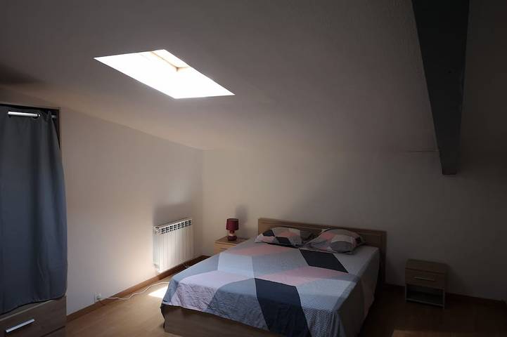 Location de vacances pour 8 personnes, avec jardin et terrasse à Saint-Laurent-la-Vernède - 2