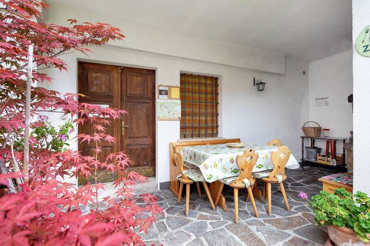 Entire apartment, Apartment 'Casa Heidi' with Mountain View, Shared Garden and Wi-Fi in Castello Tesino, Valsugana