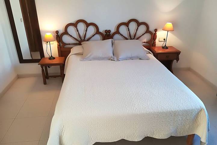 Fantastische Villa mit 3 Schlafzimmern und Pool, 1 Gehminute vom Strand in Cala D'Or entfernt. in Cala Serena, Felanitx