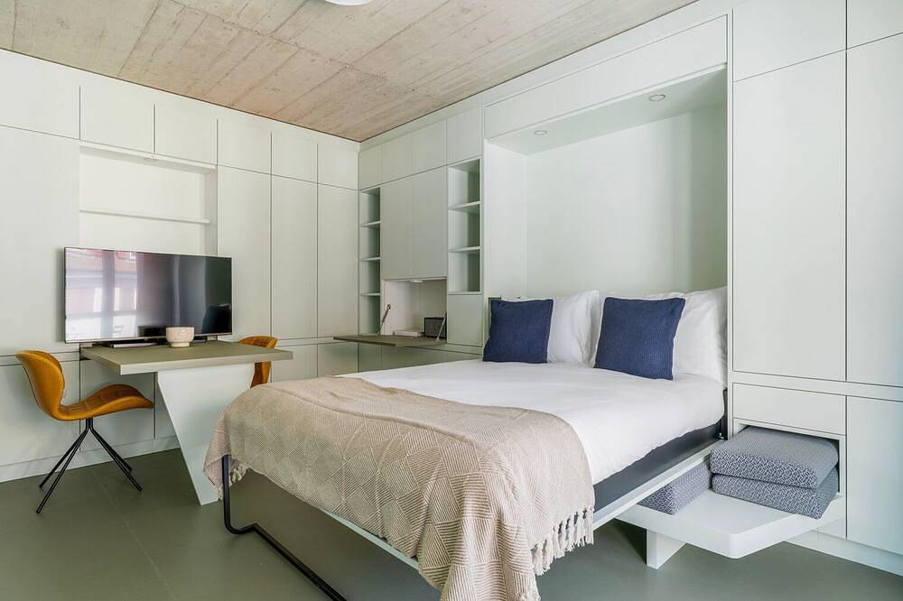 Ganze Wohnung, Blueground | Oerlikon, balcony, nr Eth Zürich in Zürich, Bezirk Zürich
