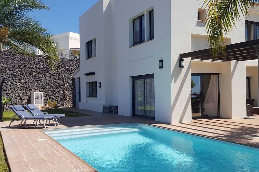 Luxusvilla in traumhafter Lage mit Pool in Playa de Santiago, San Sebastián de la Gomera