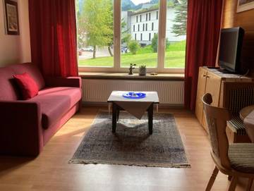 Ferienwohnung für 2 Personen, mit Terrasse und Garten in Mittelberg