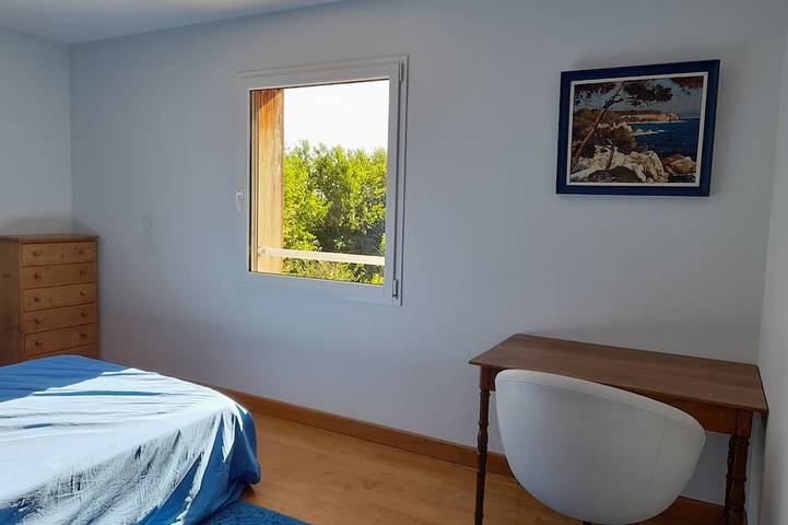 Villa climatisée avec piscine au calme centre village tout commerces in Saint-Maurice-de-Gourdans, Ain