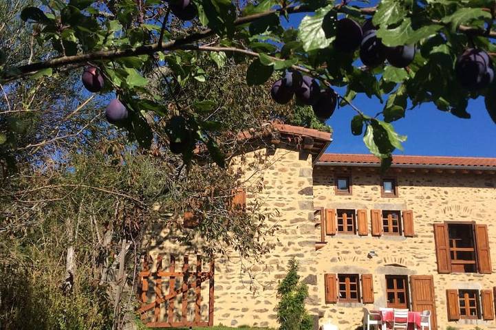Location de vacances pour 9 personnes, avec jardin et balcon dans Champétières