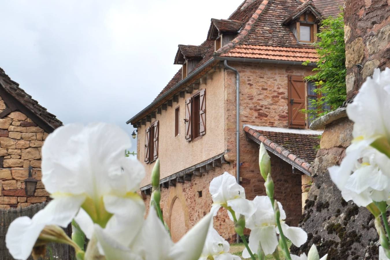 Nuitée au pied du Château de Castelnau in Prudhomat, Lot