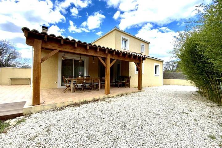 Location de vacances pour 6 personnes, avec jardin et piscine à Moulézan - 2