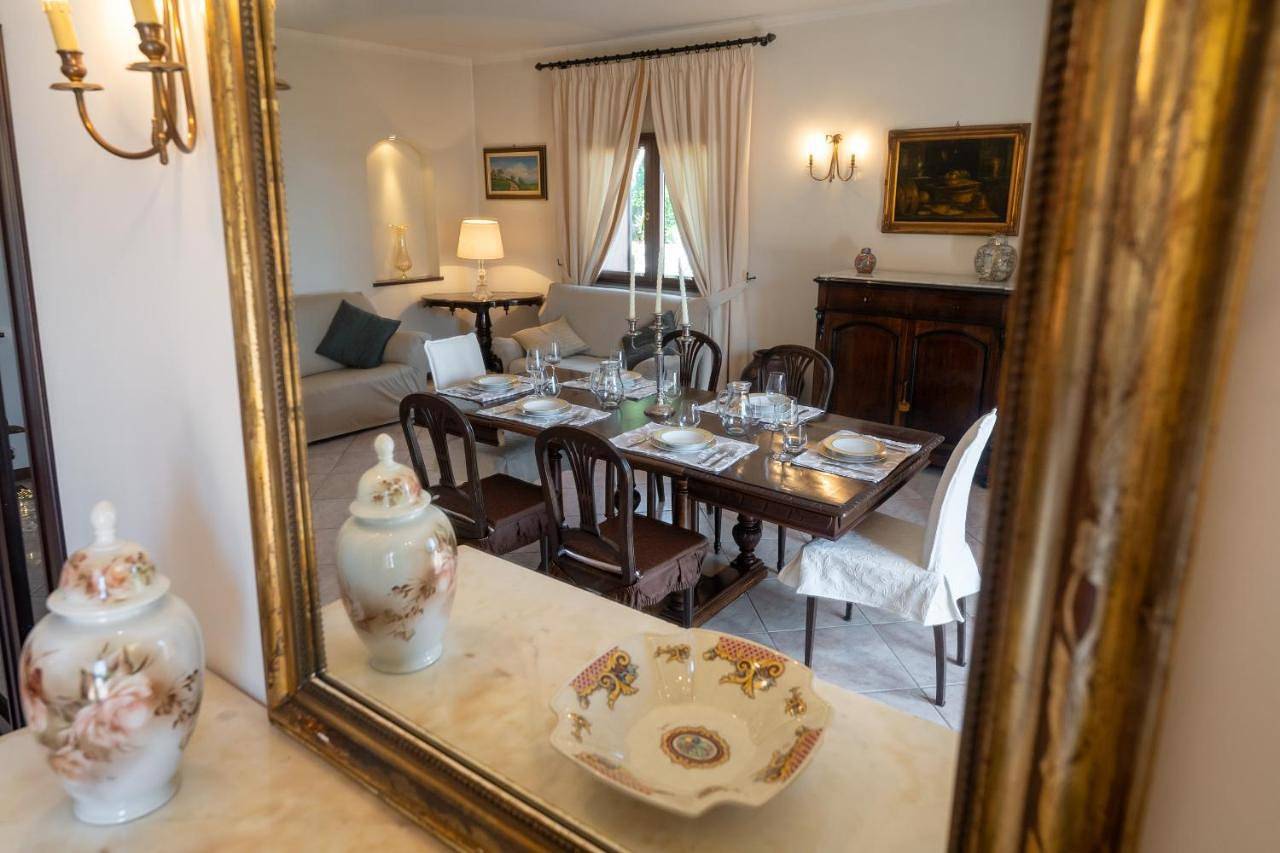Villa Sole d'Oro - Pool, Garden, and Sea View in San Gregorio di Catania, Catania e dintorni