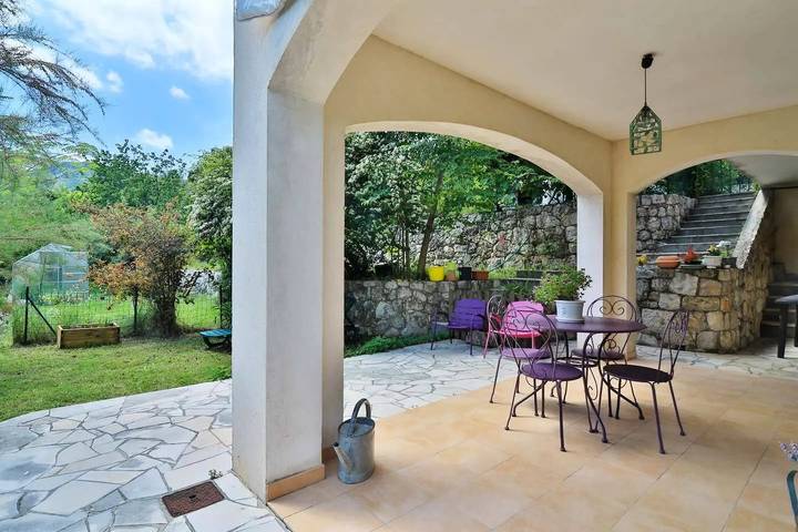 Appartement de vacances pour 4 personnes, avec Terrasse ainsi que Jardin et Vue