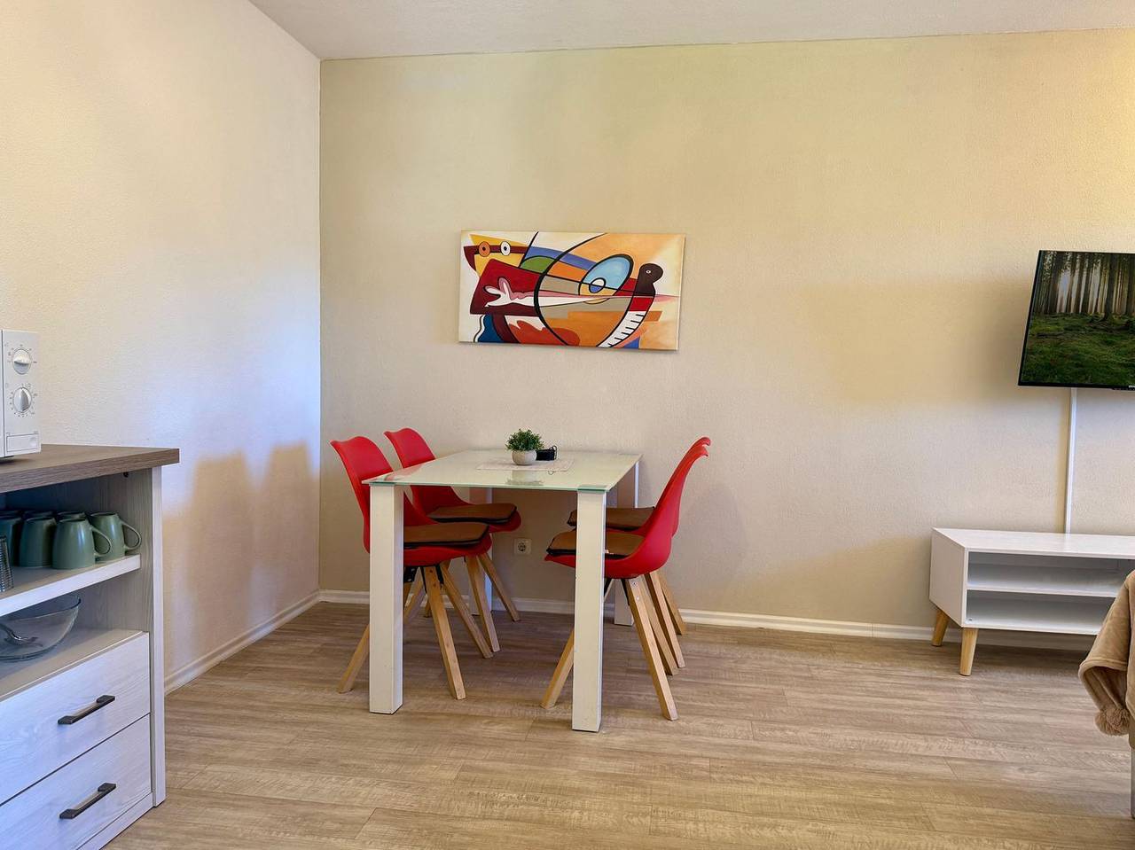 Ganze Wohnung, Komfortable Ferienwohnung mit Terrasse und Garten in ländlicher Umgebung in Neu Hirschburg, Ribnitz-Damgarten