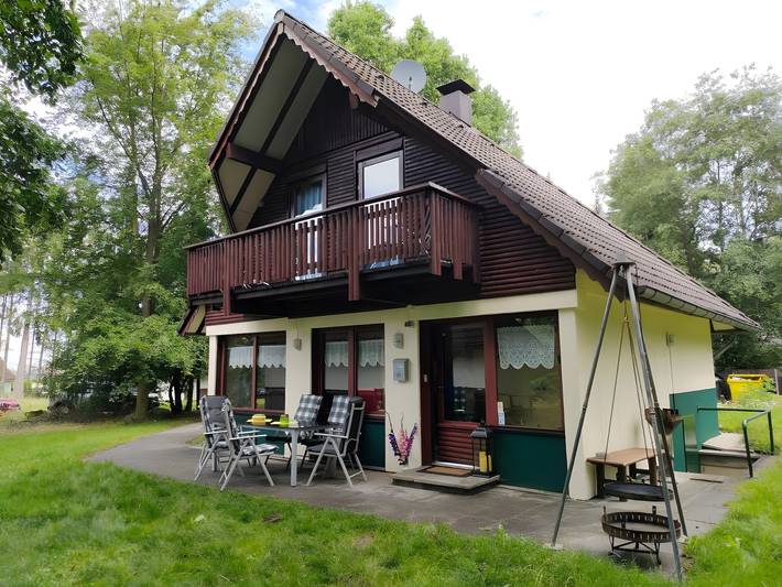 Ferienhaus für 6 Personen, mit Balkon und Garten in Frielendorf