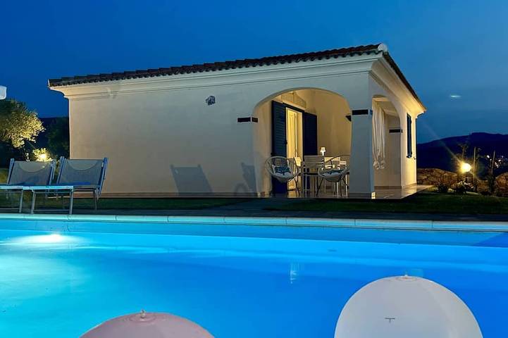 Villa per 7 persone, con giardino in Budoni