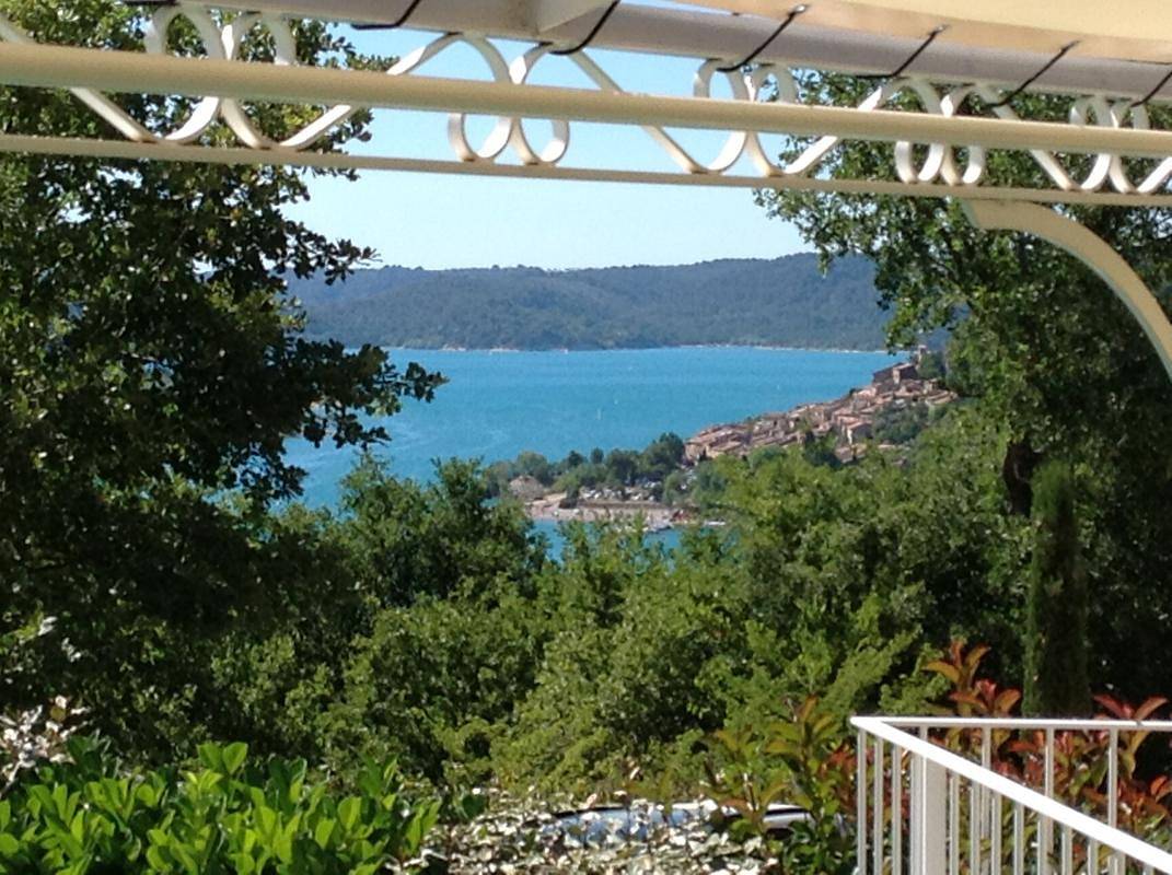 Le gîte Le Belvedère in Bauduen, Région de Brignoles