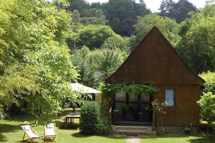 Gîte pour 4 personnes, avec jardin ainsi que jacuzzi et piscine