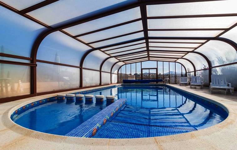 Maison de campagne pour 16 personnes, avec Terrasse ainsi que Jardin et Piscine à Fortuna - 2