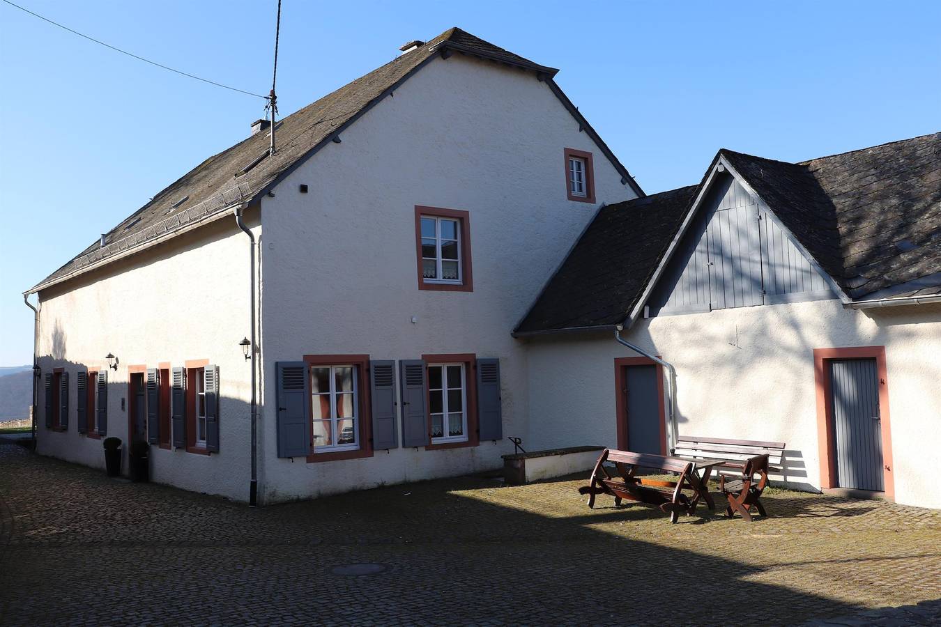 Ganze Ferienwohnung, 4-Bett-Ferienwohnung Altes Forsthaus in Dasburg, Eifelkreis Bitburg-Prüm