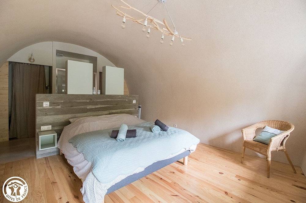 Gîte fermette maison indépendante  rénovée 2 personnes à Murol au coeur du Sancy in Murol, Parc naturel régional des Volcans d'Auvergne