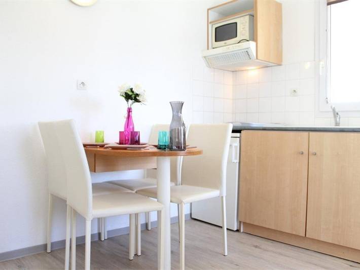 Gîte pour 4 personnes, avec piscine et vue sur le lac, animaux acceptés dans Port des Minimes - 3