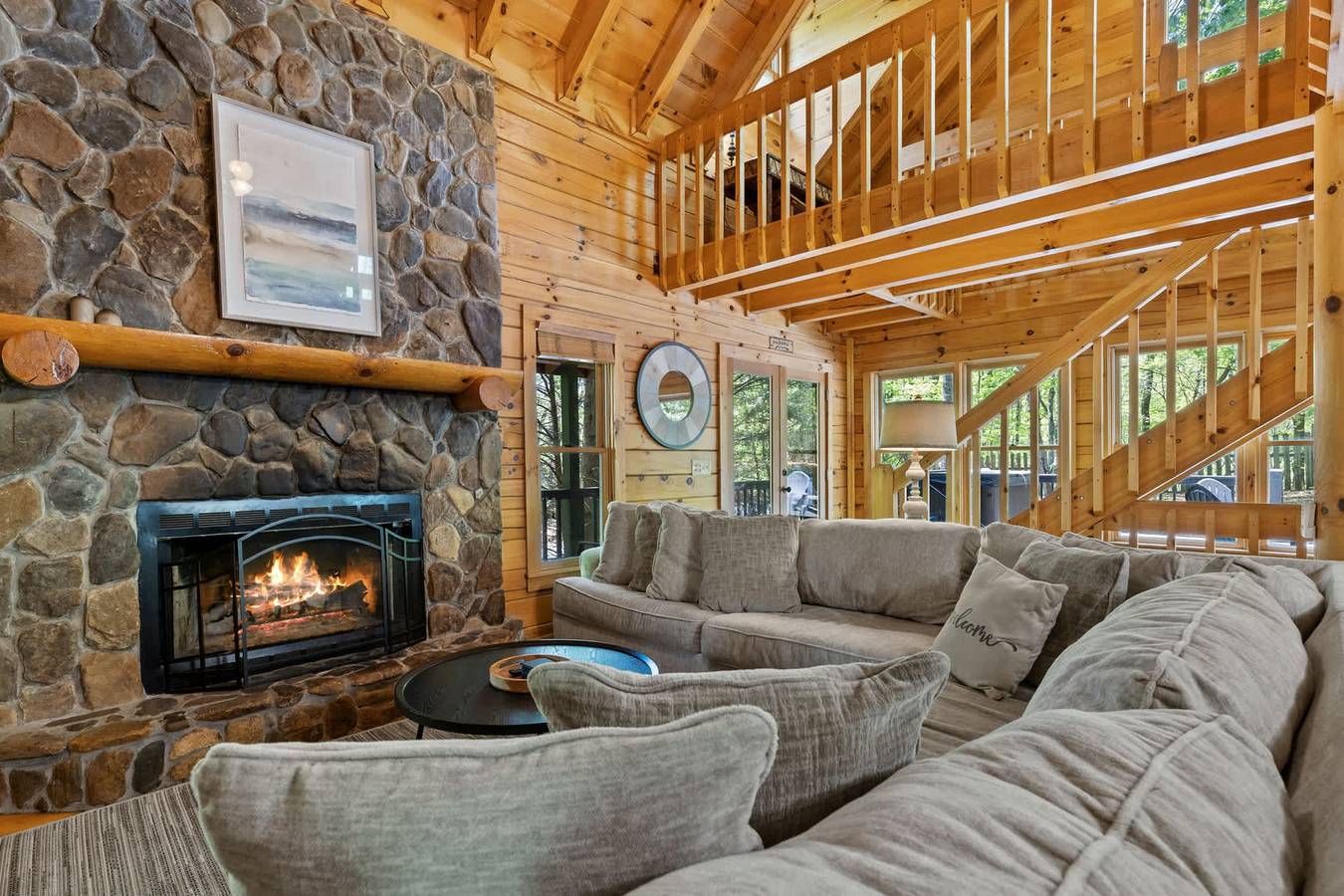 Appartamento intero, Spacious luxury Lake Blue Ridge forest cabin an spa in Foresta Nazionale Chattahoochee