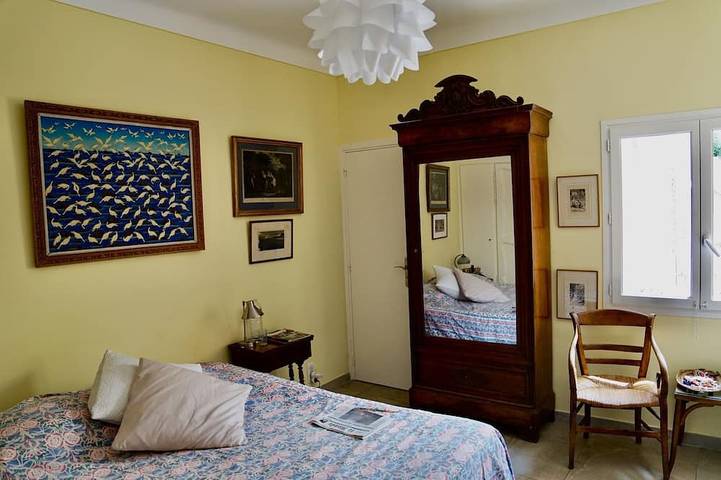 Au coeur du village, belle villa 100m2, clim, 8 pers, 3 terrasses, jardin fleuri in Hyeres, Côte méditerranéenne (France)