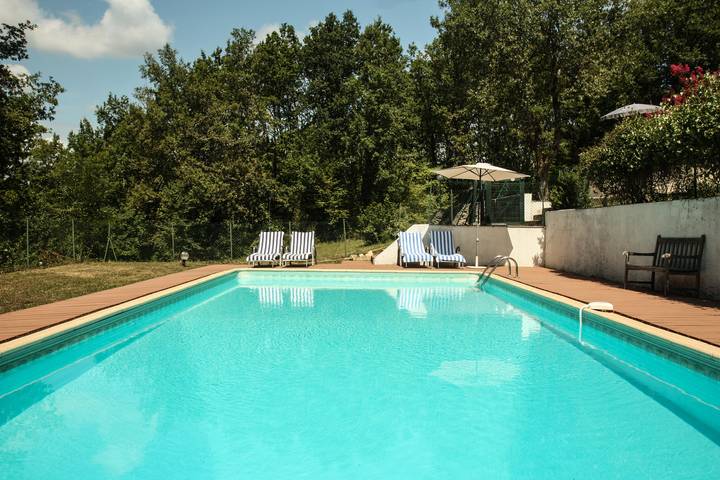 Gîte pour 4 personnes, avec piscine, animaux acceptés