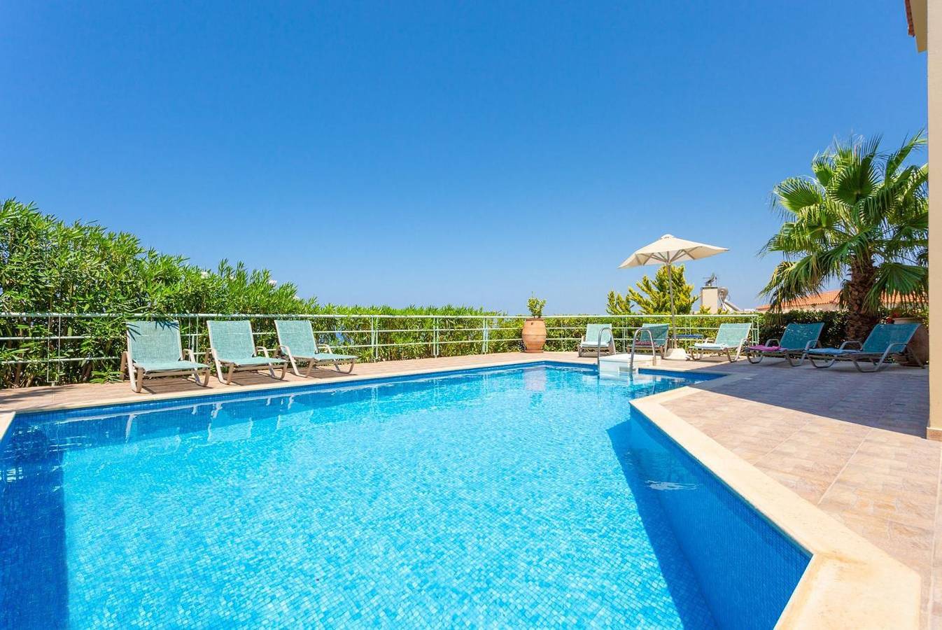 Villa für 9 Personen mit Terrasse in Rethymno und Umgebung