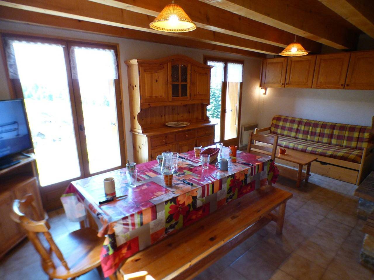 Spacious 4-room chalet in the forest - Les Saisies in Villard-sur-Doron, Albertville en omgeving