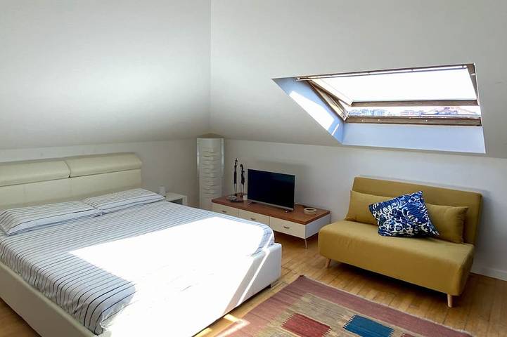 Appartamento intero, Casa Gabri - Luce e Mare, elegante appartamento 1 km dal mare vista sulle Apuane in Marina di Carrara, Carrara