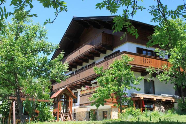 BnB für 2 Personen, mit Garten und Ausblick sowie Balkon in Saalbach