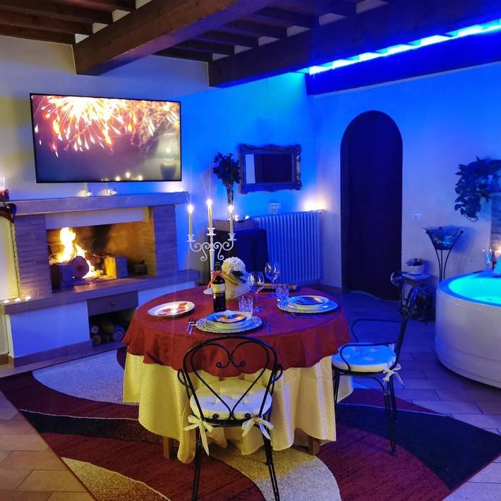 Chambre d’hôte pour 6 personnes, avec piscine ainsi que vue et jardin à Arezzo - 2