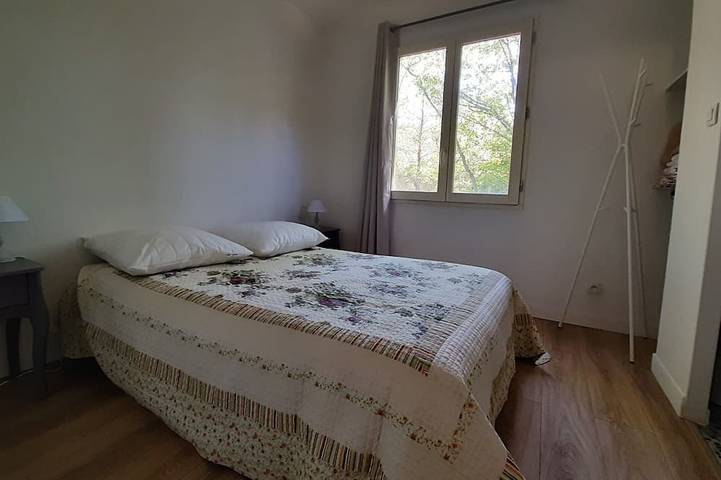 Location de vacances pour 2 personnes, avec jardin à Sainte-Croix-à-Lauze - 2