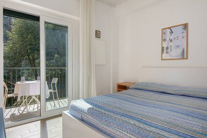 Entire apartment, Apartment 'Eurotel 523 - Rapallo' with Shared Pool, Wi-Fi and Air Conditioning in Rapallo (City), Rapallo